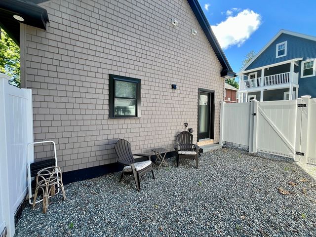 9-11 Revere St 9R, Arlington, MA 02476