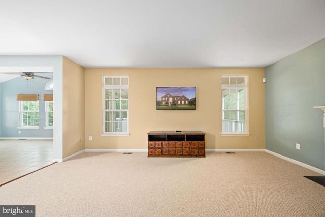 9426 RESERVOIR RD, Fredericksburg, VA 22407