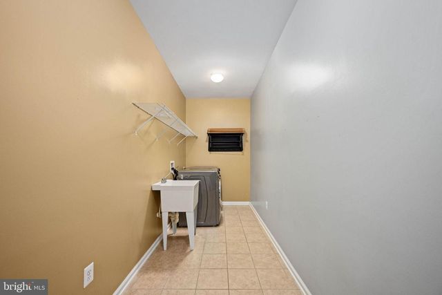 9426 RESERVOIR RD, Fredericksburg, VA 22407