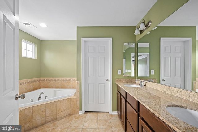 9426 RESERVOIR RD, Fredericksburg, VA 22407