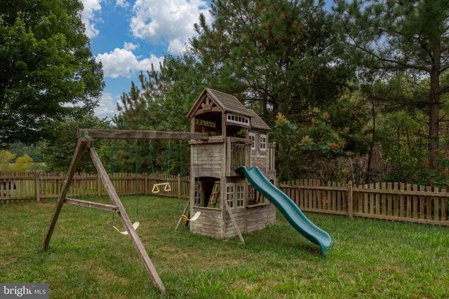 9426 RESERVOIR RD, Fredericksburg, VA 22407