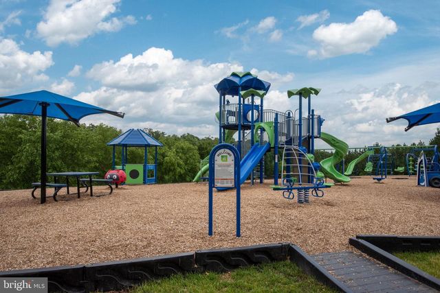 9426 RESERVOIR RD, Fredericksburg, VA 22407