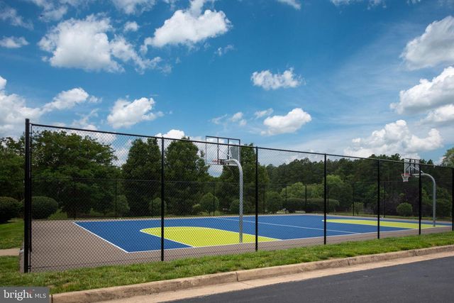 9426 RESERVOIR RD, Fredericksburg, VA 22407