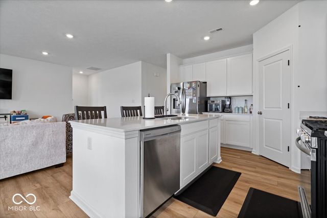 1549 Little Rodeo Place, Greenwood, IN 46143