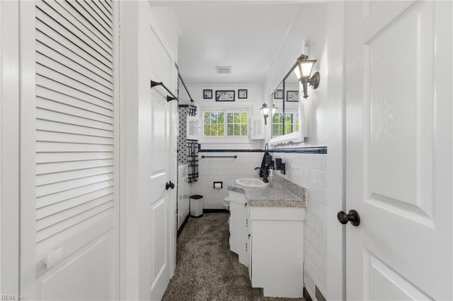 710 Arlington TER, Hampton, VA 23666