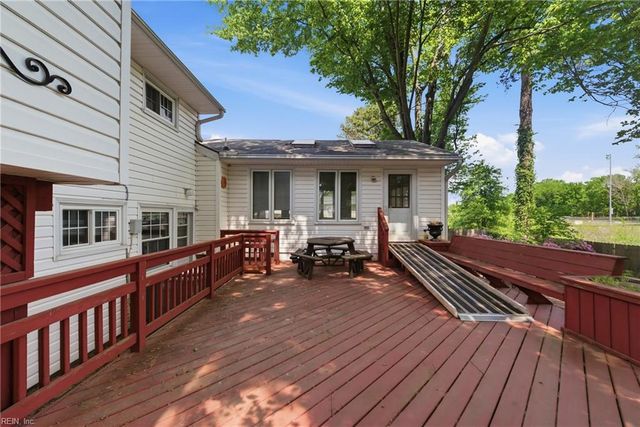 710 Arlington TER, Hampton, VA 23666
