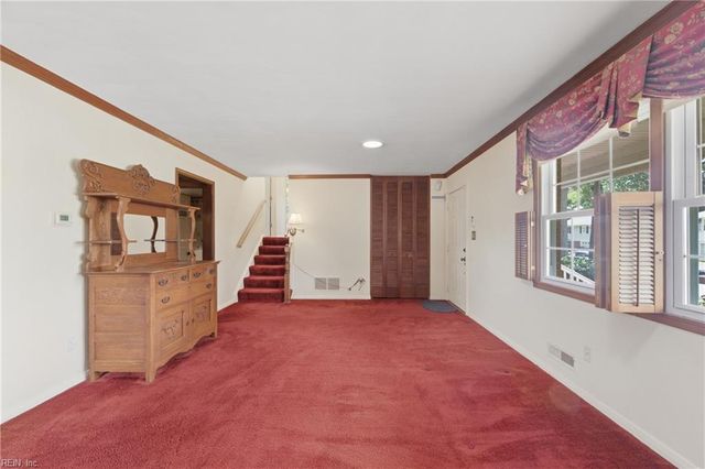 710 Arlington TER, Hampton, VA 23666
