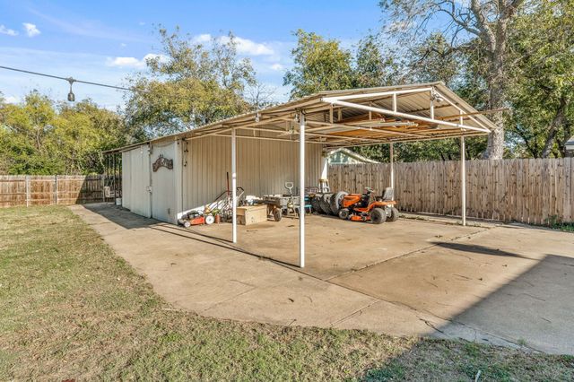 261 Barker Street, Stephenville, TX 76401