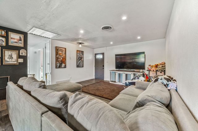 261 Barker Street, Stephenville, TX 76401