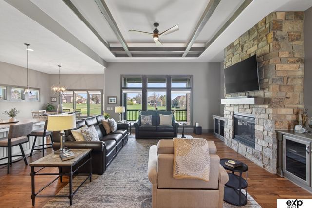17508 Ridgemont Street, Omaha, NE 68136