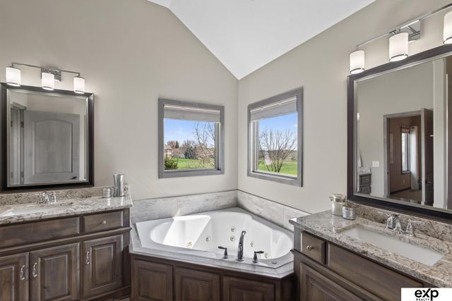 17508 Ridgemont Street, Omaha, NE 68136