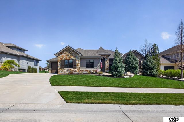 17508 Ridgemont Street, Omaha, NE 68136