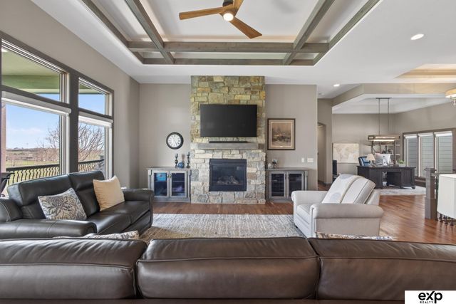 17508 Ridgemont Street, Omaha, NE 68136