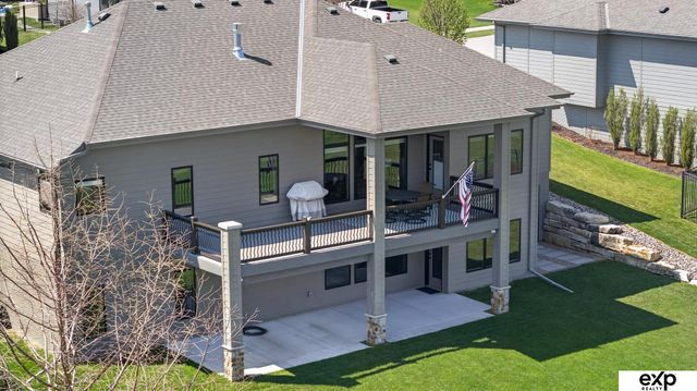 17508 Ridgemont Street, Omaha, NE 68136
