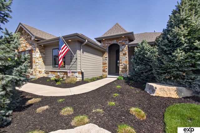 17508 Ridgemont Street, Omaha, NE 68136