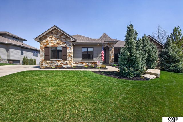 17508 Ridgemont Street, Omaha, NE 68136