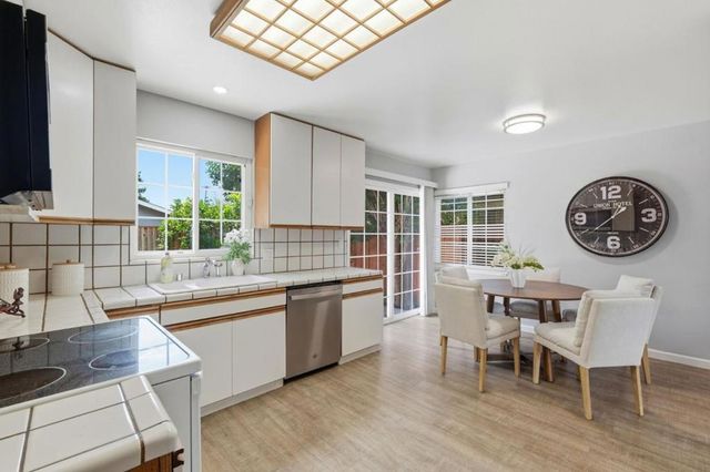 330 Falgren Avenue, Hayward, CA 94541