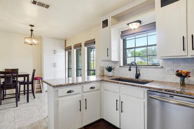 121 Montreal Drive, Hurst, TX 76054