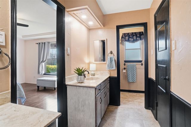 121 Montreal Drive, Hurst, TX 76054