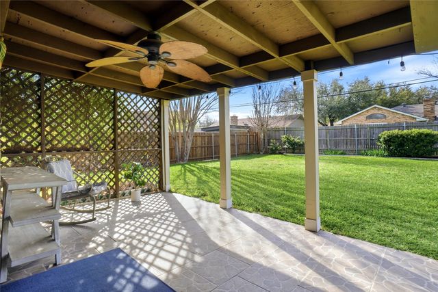 121 Montreal Drive, Hurst, TX 76054