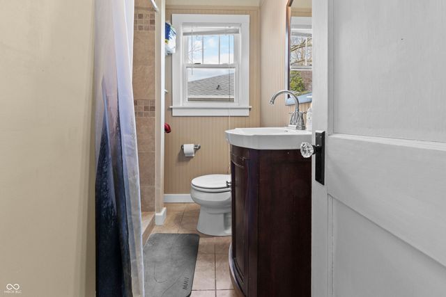 1302 E 8th Street, Anderson, IN 46012