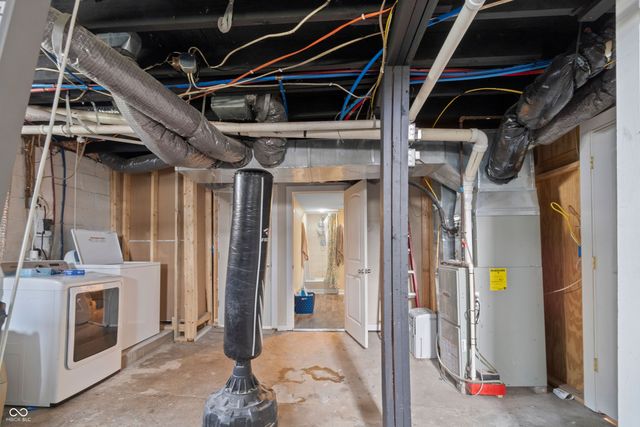 1302 E 8th Street, Anderson, IN 46012