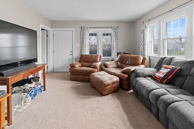 1302 E 8th Street, Anderson, IN 46012