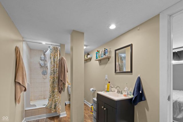 1302 E 8th Street, Anderson, IN 46012