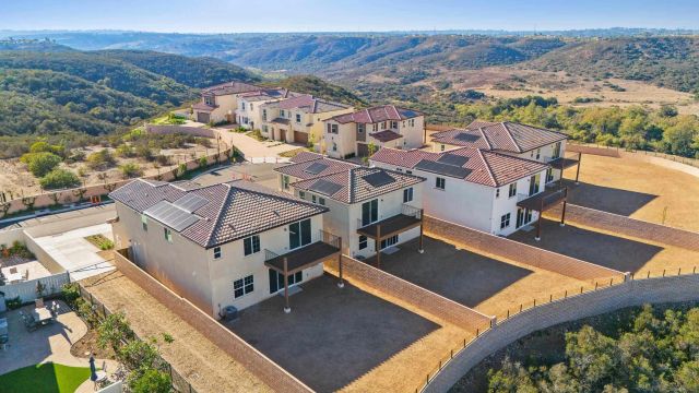 11311 Caminito Rodar, San Diego, CA 92126