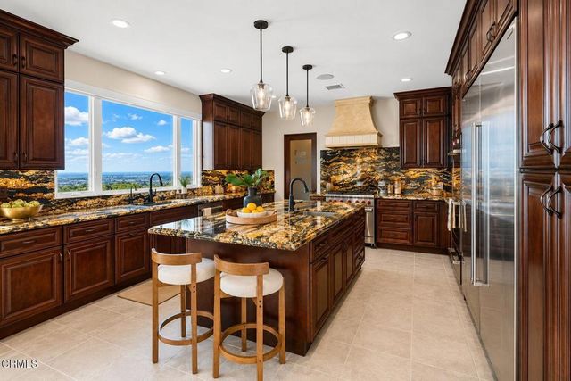 686 Skyview Terrace, Ventura, CA 93003