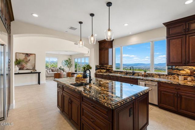 686 Skyview Terrace, Ventura, CA 93003