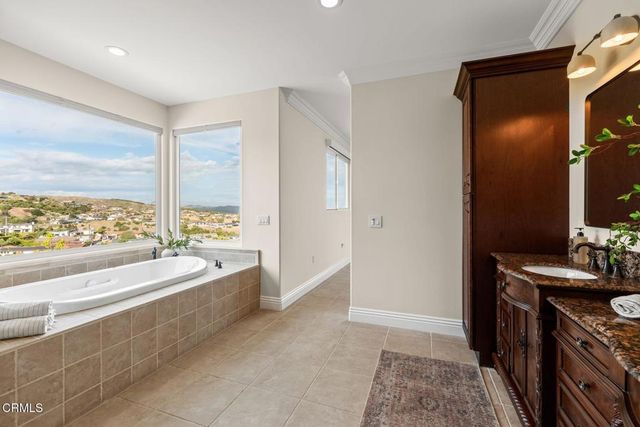 686 Skyview Terrace, Ventura, CA 93003