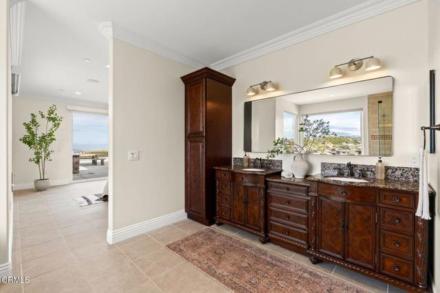 686 Skyview Terrace, Ventura, CA 93003