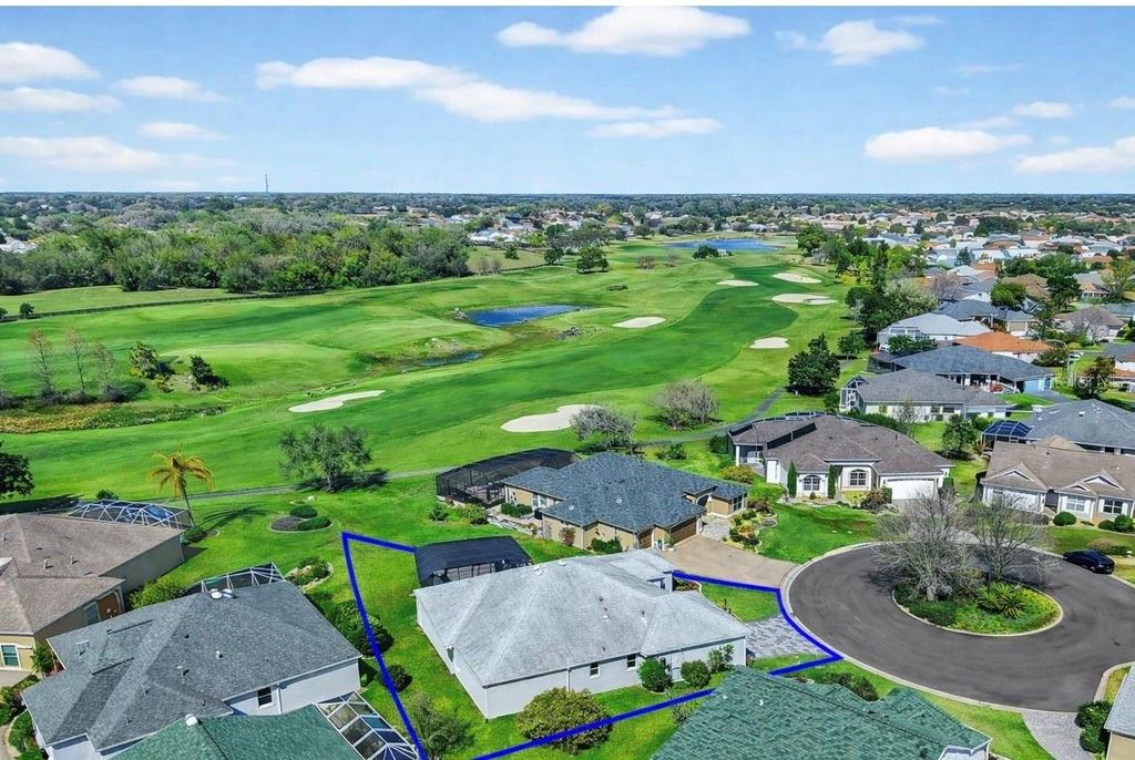 Image 3 of property listing at 3024 PAYNES PLACE, The Villages, FL 32162