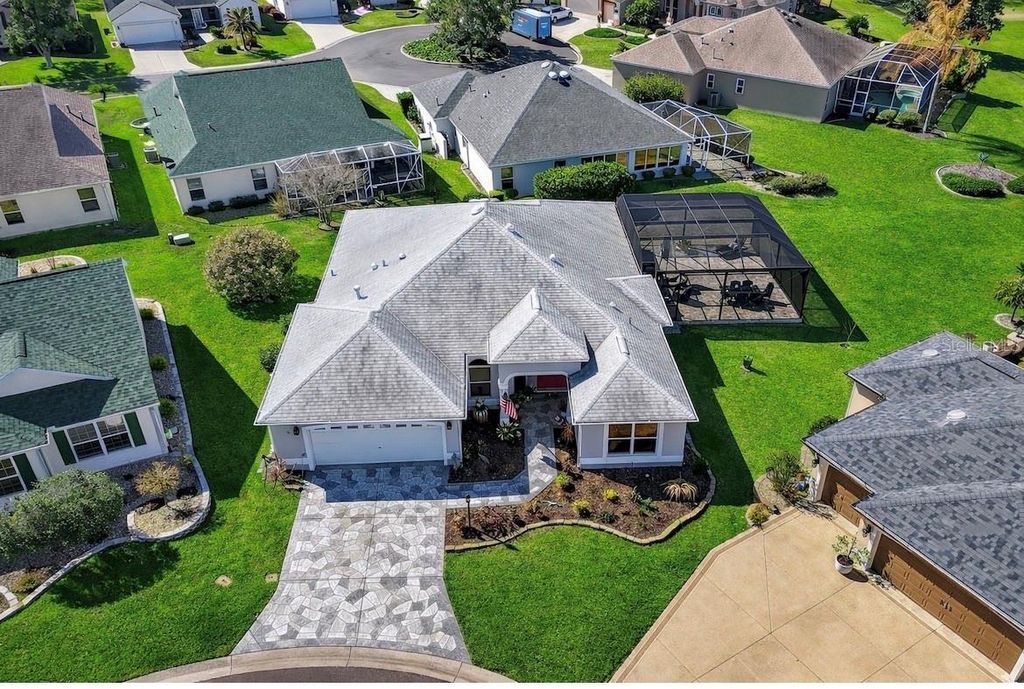 Image 5 of property listing at 3024 PAYNES PLACE, The Villages, FL 32162