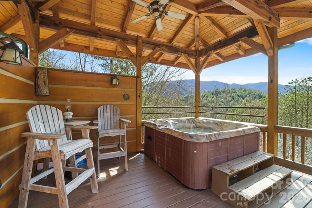 2150 Shellstand Road, Almond, NC 28702