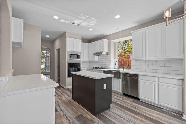 1327 Serene Trail, Tomball, TX 77375
