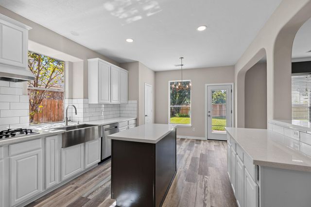 1327 Serene Trail, Tomball, TX 77375