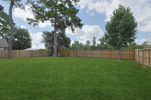 1327 Serene Trail, Tomball, TX 77375
