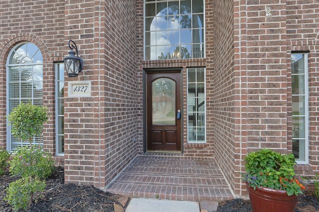 1327 Serene Trail, Tomball, TX 77375