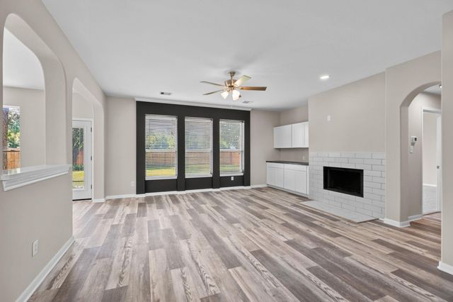 1327 Serene Trail, Tomball, TX 77375