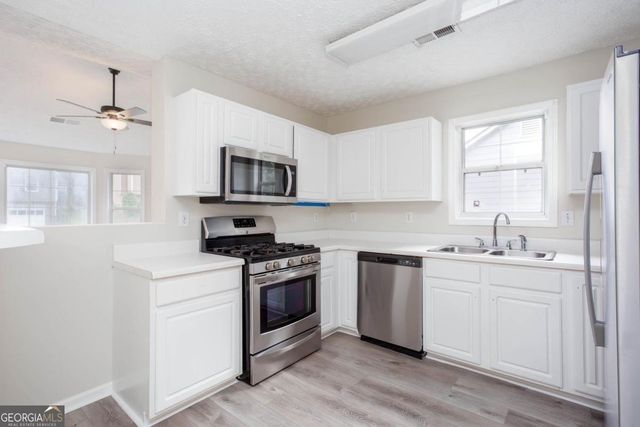 1077 Athena Court, Acworth, GA 30101
