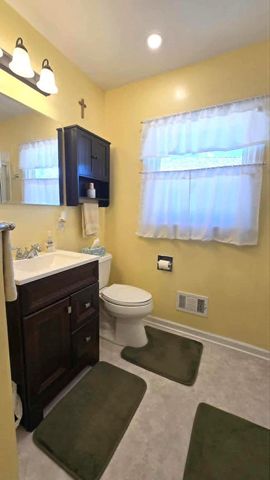 1930 Saturn AVENUE, Racine, WI 53404