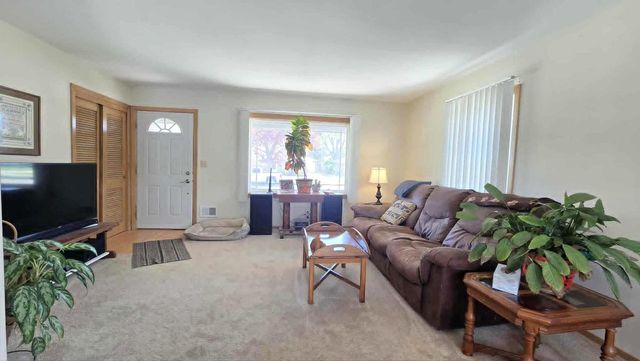 1930 Saturn AVENUE, Racine, WI 53404
