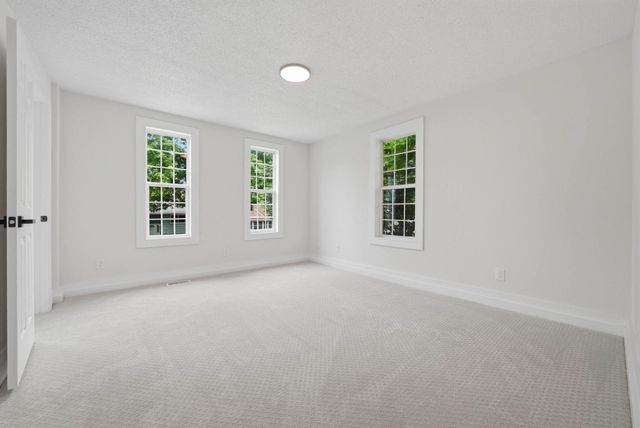 916 Magnolia Avenue E, Saint Paul, MN 55106