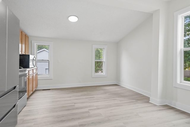 916 Magnolia Avenue E, Saint Paul, MN 55106