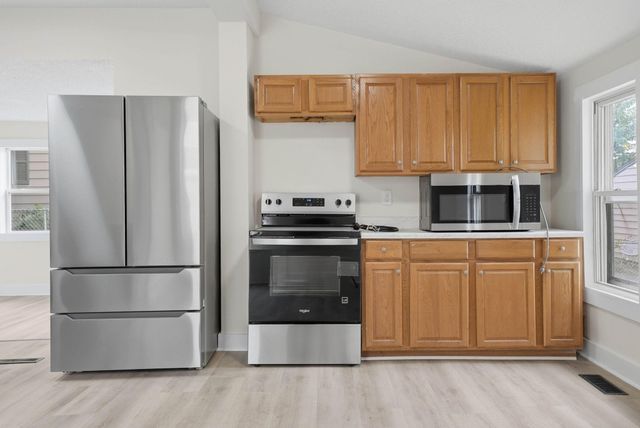 916 Magnolia Avenue E, Saint Paul, MN 55106