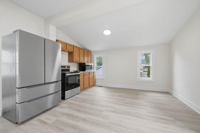 916 Magnolia Avenue E, Saint Paul, MN 55106