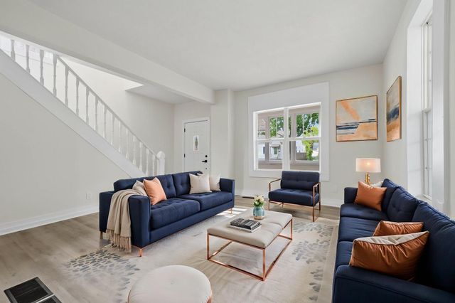916 Magnolia Avenue E, Saint Paul, MN 55106
