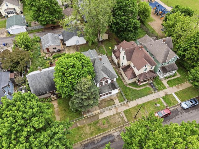 916 Magnolia Avenue E, Saint Paul, MN 55106